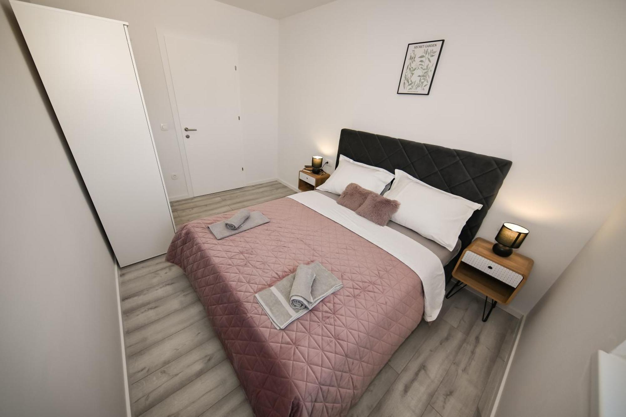 Veliki Apartman Petra Posedarje Rum bild