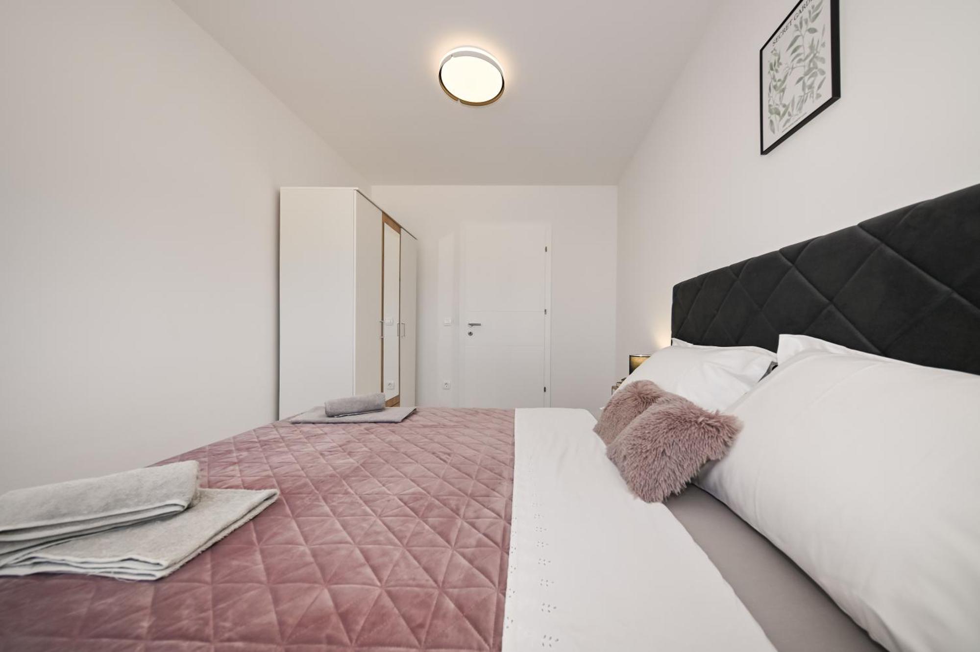 Veliki Apartman Petra Posedarje Rum bild